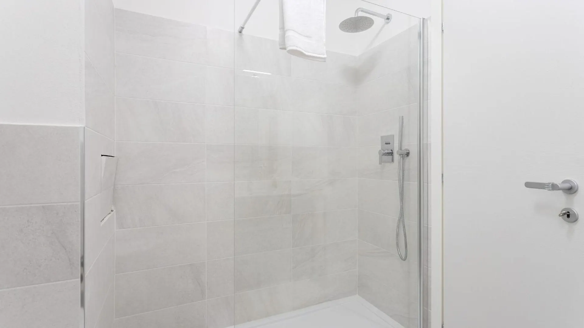 Russoli Milán Apartmán