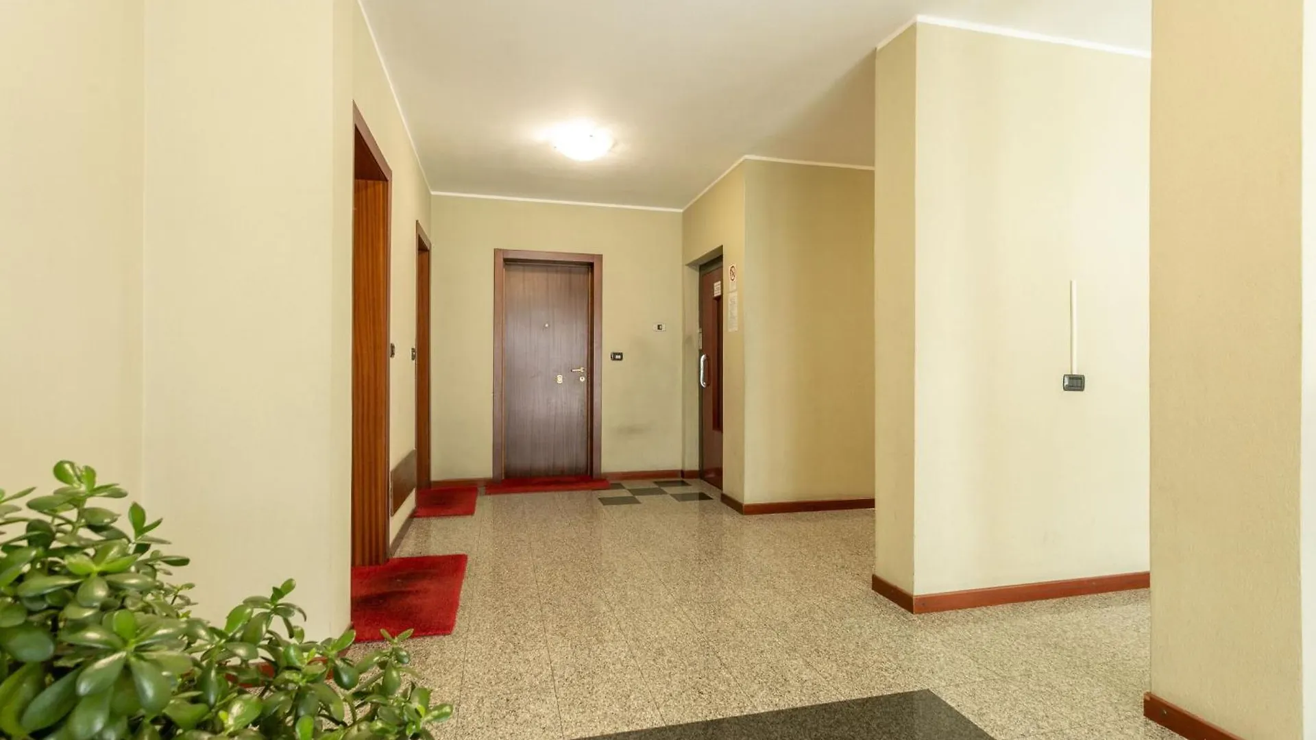 Russoli Milan Apartment