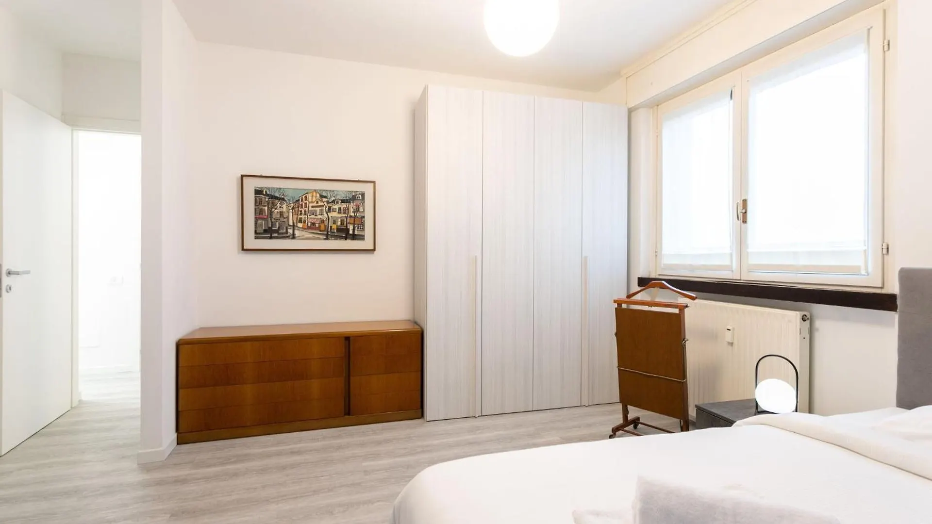 Russoli Milan Apartment
